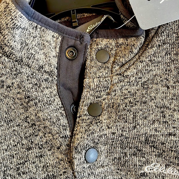 EDDIE BAUER est.1920 UNISEX NWT front snap closure pullover- easy wear size S - Picture 8 of 10